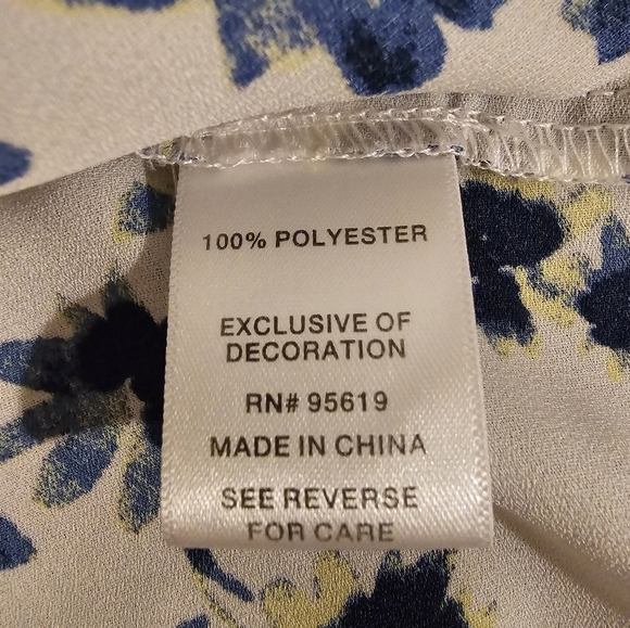 Fever Size Large Women's Long Bell Sleeves Blue & White Floral Peplum Top - Picture 8 of 10